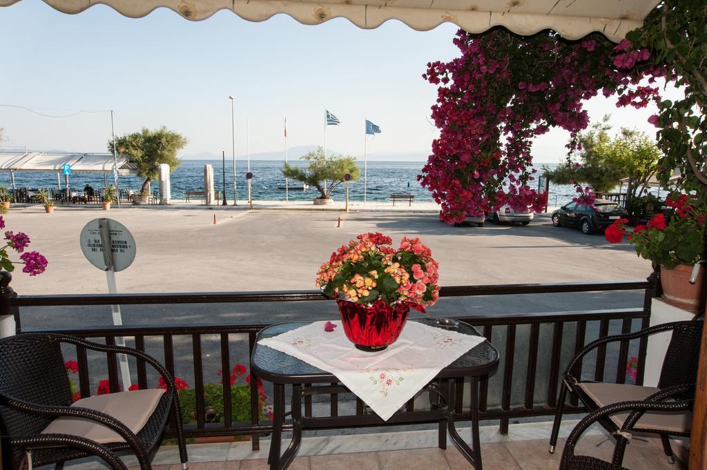 Hotel Platanidia Buitenkant foto