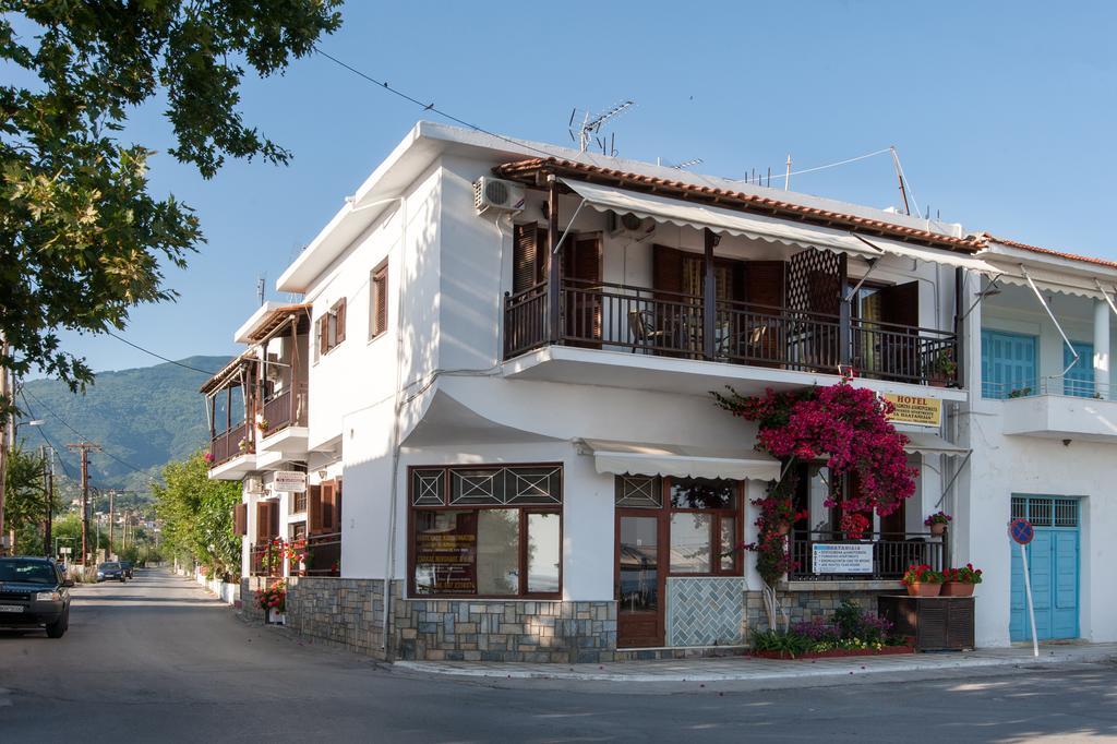 Hotel Platanidia Buitenkant foto